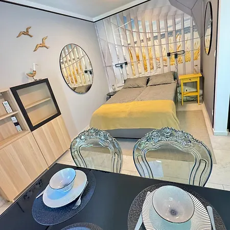 Marina 6 Delux * 尼彻兹